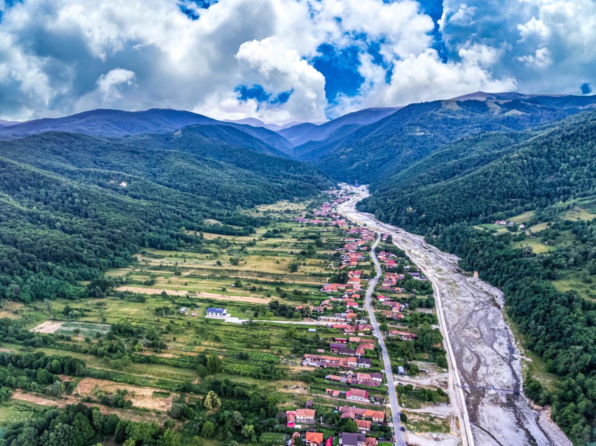 Transalpina Retreat Novaci-Străini Exterior foto